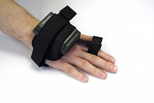      8680i Right hand strap glove with device harness, one size, package of 10, trigger on index finger., 8680I505RHSGH   